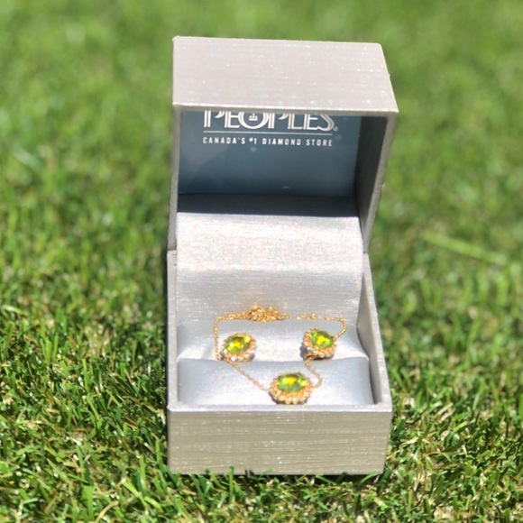 Peridot set (necklace and earrings) - Picture 4 of 4